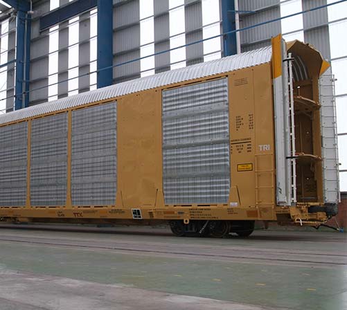 Greenbrier introduces Multi-Max™, a railcar that significantly advances the options for transporting autos by rail. Multi-Max™ features a patented adjustable deck to allow railroads to shift between bi- and tri-level service.